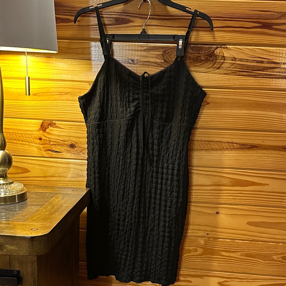 Black Sleeveless Dress